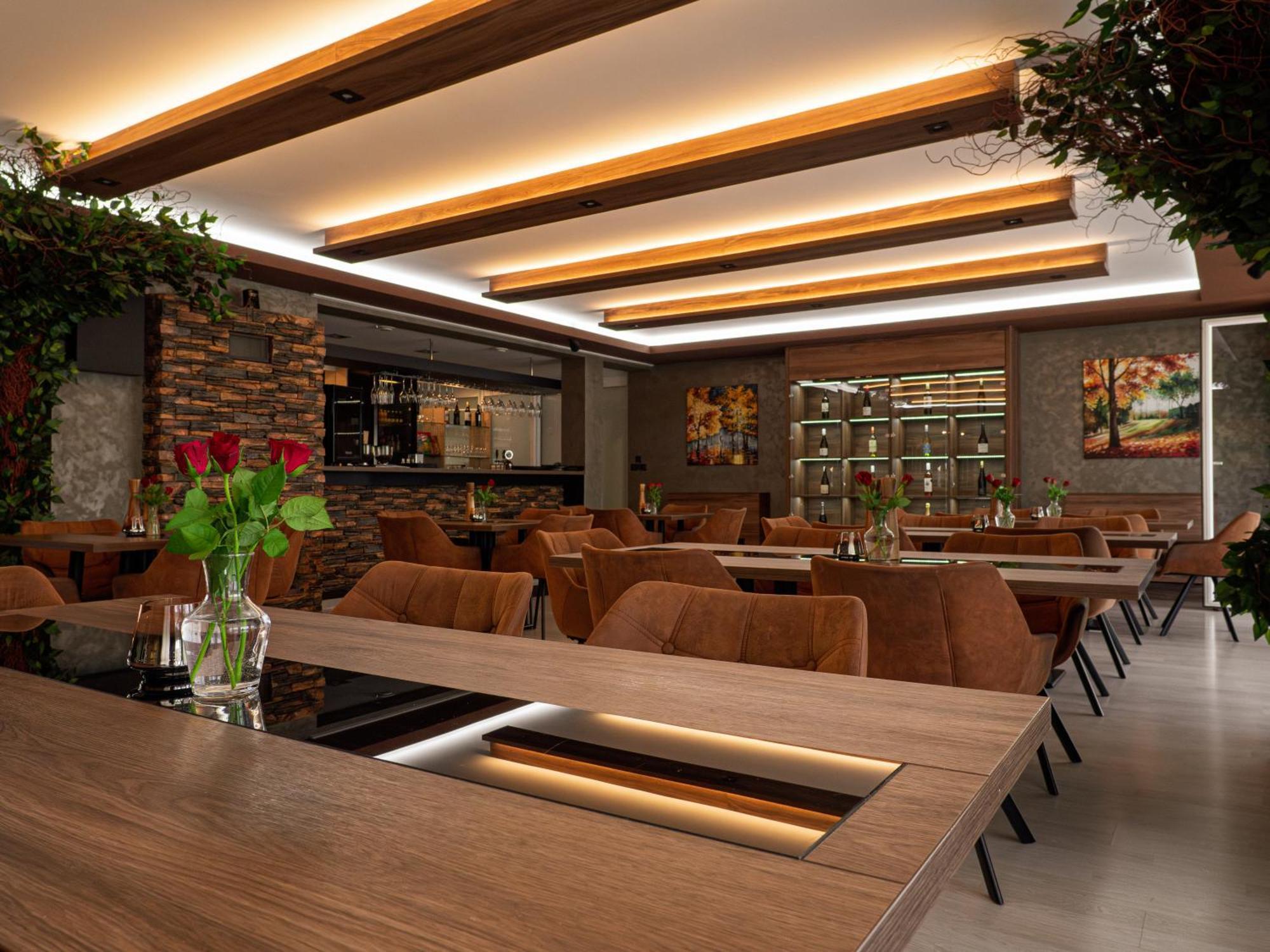 ELITE hotel&restaurant Nová Dubnica Esterno foto