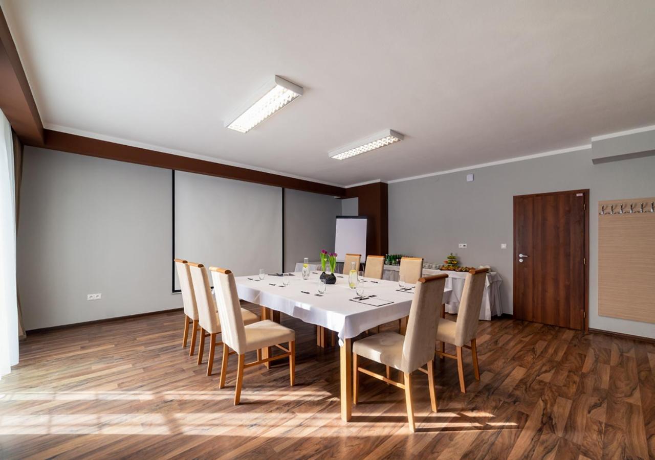 ELITE hotel&restaurant Nová Dubnica Esterno foto